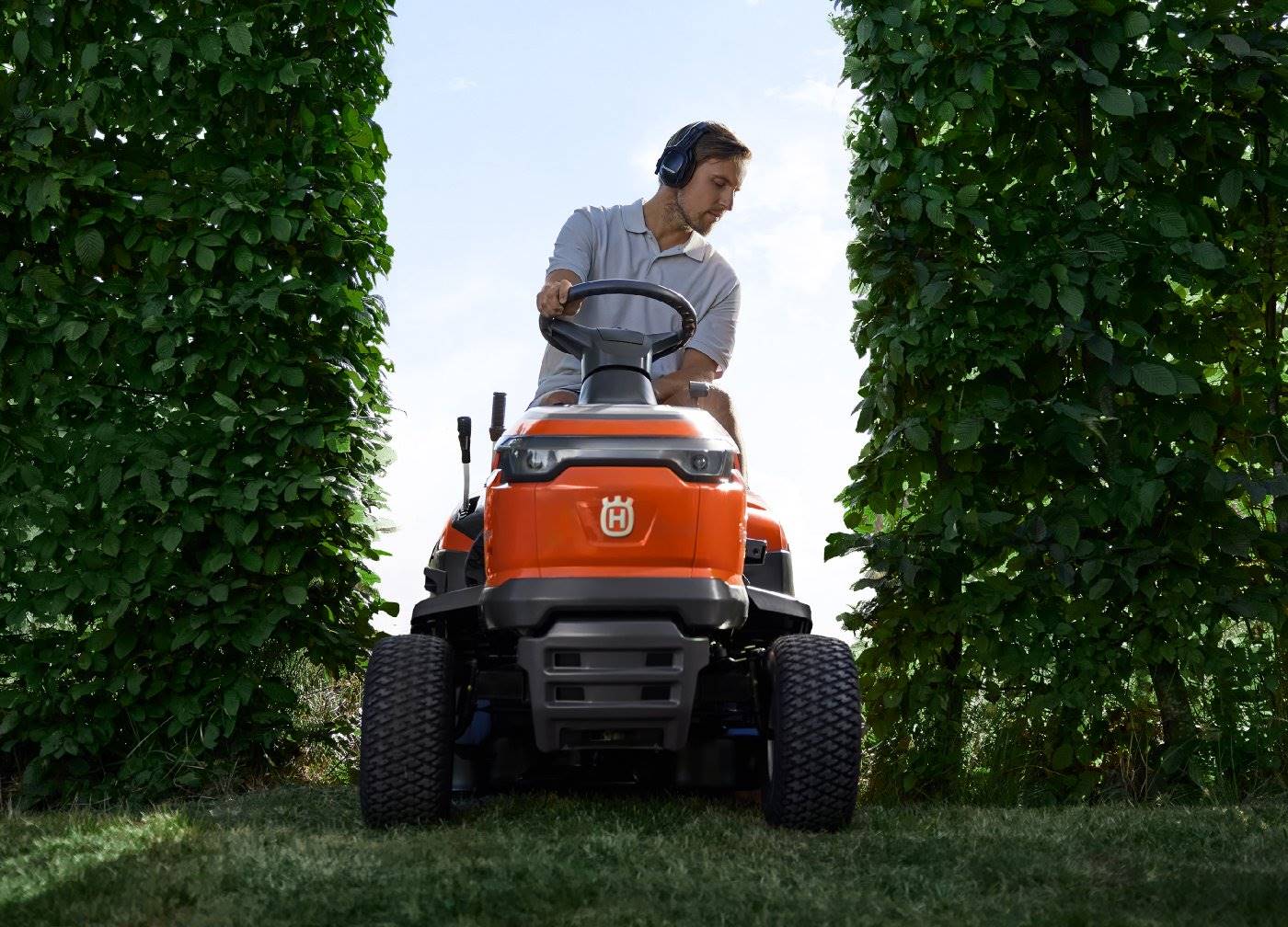 Tractor Cortacésped Husqvarna TS 114 – Modelo 2025