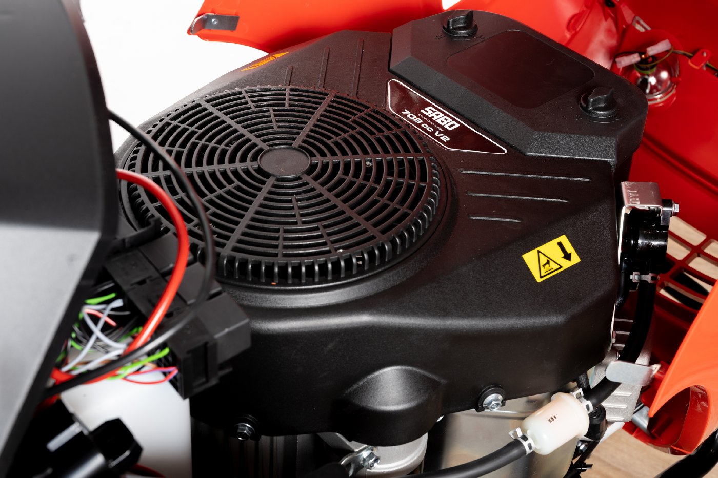 Tractor Cortacésped SABO 110-S – Modelo 2025